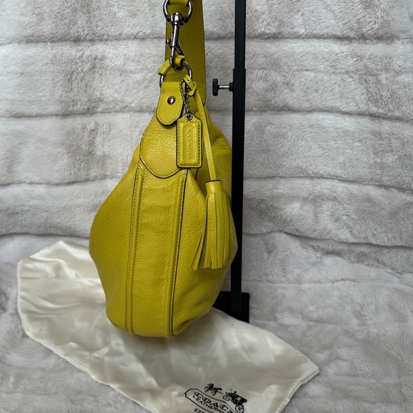 Coach Hobo handbag - Picture 4 of 9